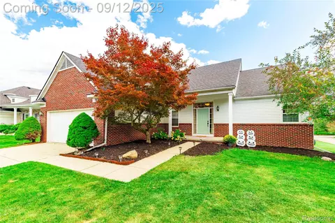 5129 Blue Spruce Dr, Ypsilanti, MI 48197
