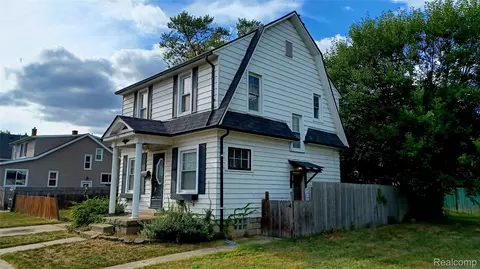 126 Clinton St, Wyandotte, MI 48192