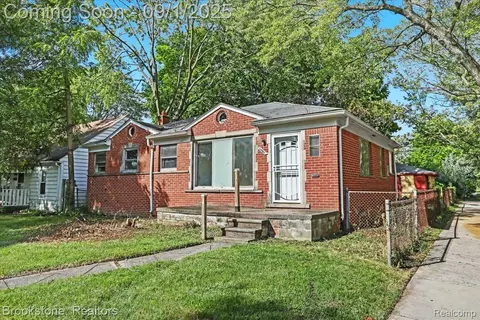 6547 Warwick St, Detroit, MI 48228