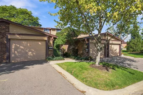 32109 W 12 Mile Rd, Farmington Hills, MI 48334