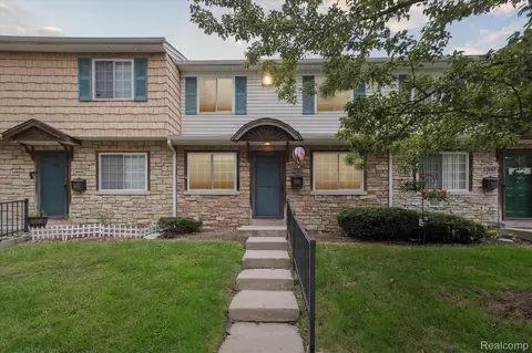 16437 Terrace Village Dr, Taylor, MI 48180