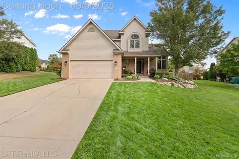 1324 Peppergrove Dr, Brighton, MI 48116
