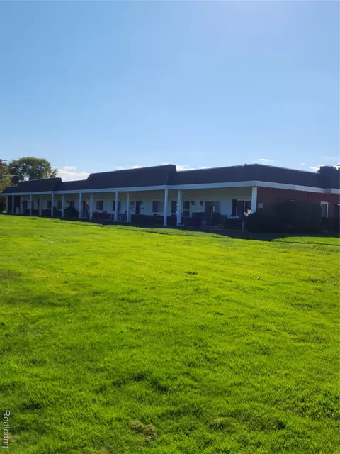 23006 Doremus St, Saint Clair Shores, MI 48080