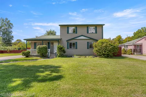 16110 Farnum St, Romulus, MI 48174