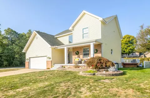 4055 Janice Ave, Fort Gratiot, MI 48059