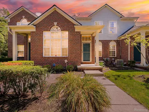 18101 Adri Cir, Walled Lake, MI 48390