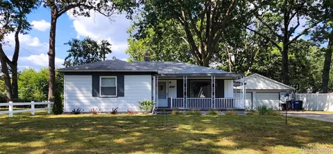 36012 Manila Ave, Westland, MI 48186