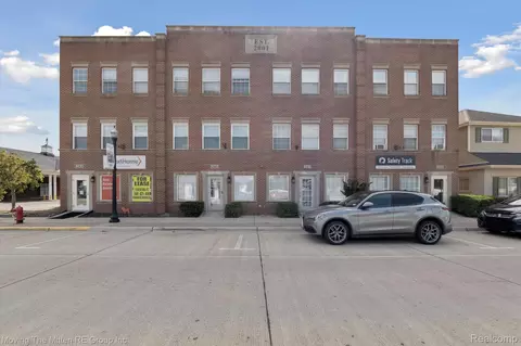 239 Main St, Belleville, MI 48111
