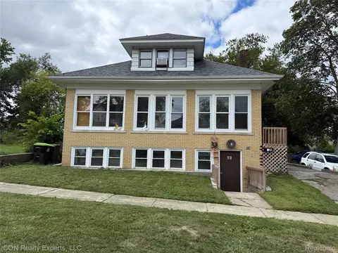 73 Henderson St, Pontiac, MI 48341