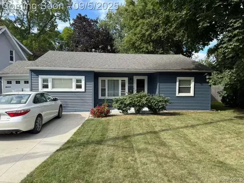 25736 E Huron River Dr, Flat Rock, MI 48134