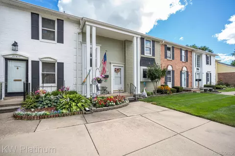 37619 Charter Oaks Blvd, Clinton Township, MI 48036