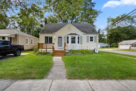 18315 Brady, Redford, MI 48240