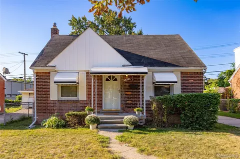 8420 Warren Blvd, Center Line, MI 48015