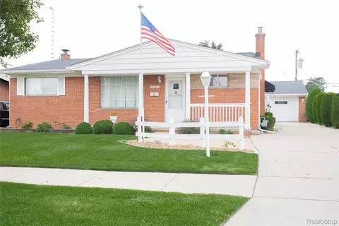 14217 Huntington St, Riverview, MI 48193