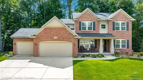 9760 Dornoch Trl, Brighton, MI 48114