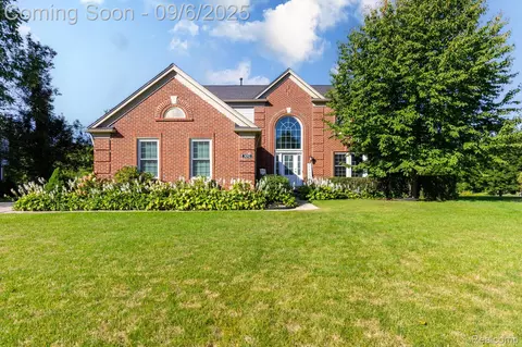 3092 Greenwich Ct, Canton, MI 48188