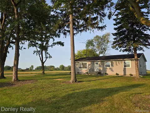 5044 Bailey Rd, Flynn, MI 48416