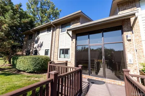 11733 Sycamore Dr #7, Plymouth, MI 48170