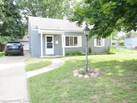 30751 Pierce St, Garden City, MI 48135