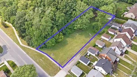 4901 Rosalie St, Dearborn, MI 48126