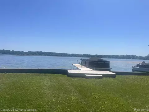 5031 Pine Dr, Jackson, MI 49201 photo 7