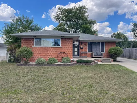 30649 Whittier Ave, Madison Heights, MI 48071