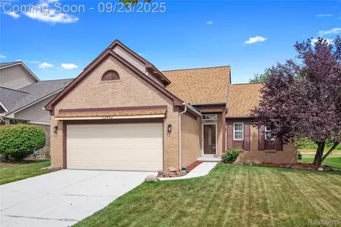32912 Sand Piper Dr, Romulus, MI 48174