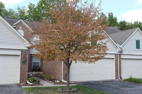 168 Legacy Park Cir, Dearborn Heights, MI 48127