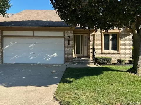 35949 Fierimonte Dr, Clinton Township, MI 48035