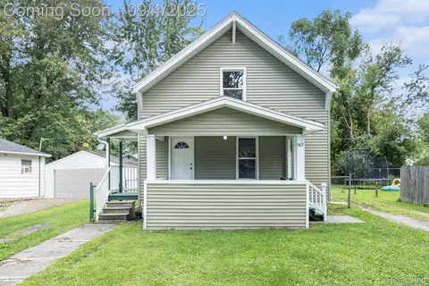 565 Beach St, Mount Morris, MI 48458