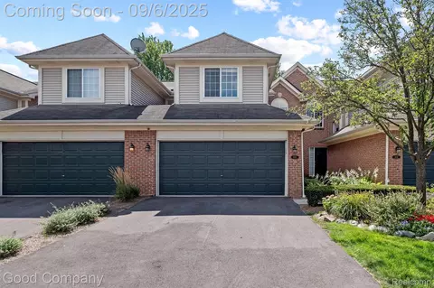 308 James Cir, Royal Oak, MI 48067
