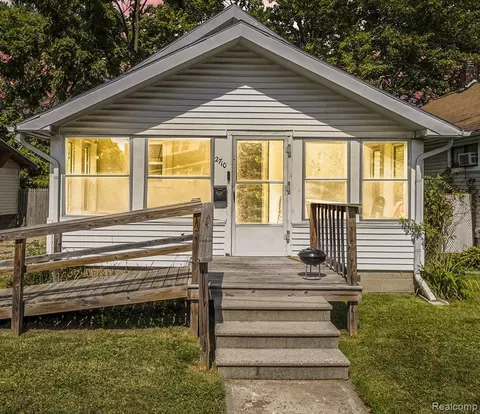 2710 Reynolds St, Flint, MI 48503