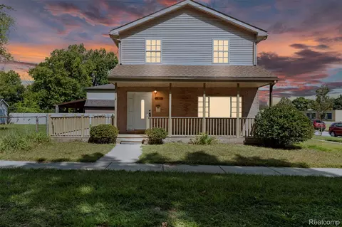 23210 Mary St, Taylor, MI 48180