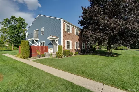 23404 N Rockledge, Novi, MI 48375
