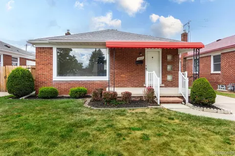 13638 Castle St, Southgate, MI 48195