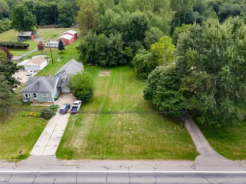 37095 Eureka, Romulus, MI 48174 photo 1