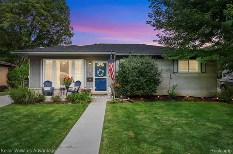 14824 Gary Ln, Livonia, MI 48154