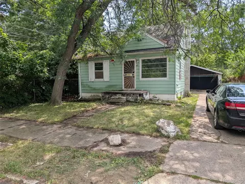 17224 Waveney St, Detroit, MI 48224