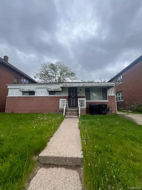 16200 Lawton St, Detroit, MI 48221
