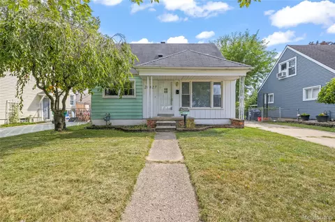 28627 Bridge St, Garden City, MI 48135