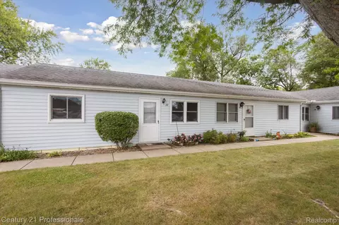 142 Irwin St, Brooklyn, MI 49230