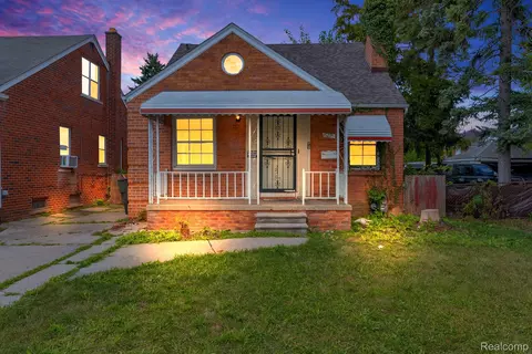 15275 Eastburn St, Detroit, MI 48205