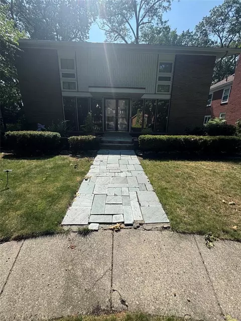 19231 Berkeley Rd, Detroit, MI 48221