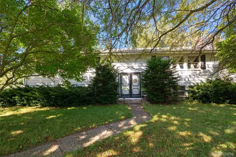 742 Westchester Dr, Caro, MI 48723