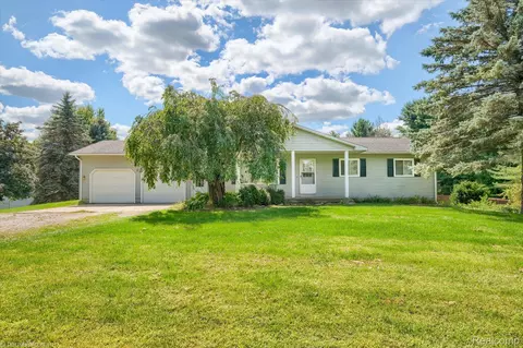 6570 Hunters Creek Rd, Imlay City, MI 48444
