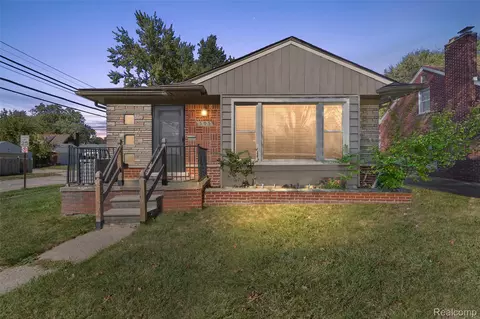 505 E Meyers Ave, Hazel Park, MI 48030