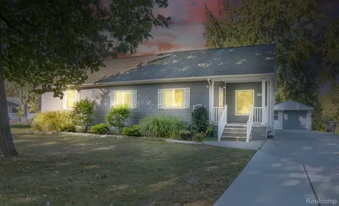 11310 Baraga St, Taylor, MI 48180