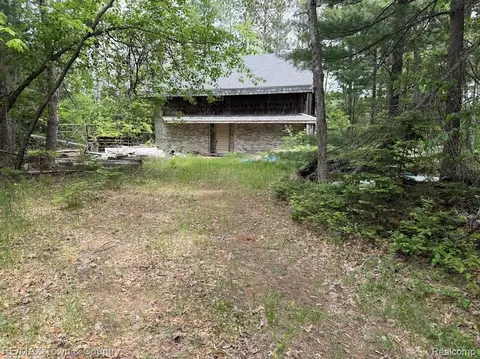6450 Otter Trail Rd, Moffatt, MI 48610