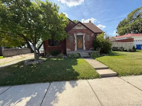 12490 E 13 Mile Rd, Warren, MI 48093