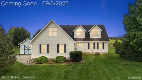 7696 Shawn Dr, Imlay City, MI 48444